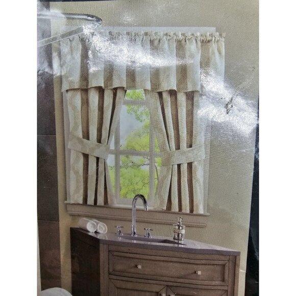 J Queen Straight Valance Soho - Picture 2 of 4